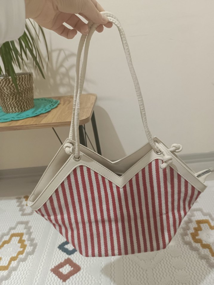 Kırmızı Çizgili Fermuarlı Bohem Kadın Çantası - Görsel 2