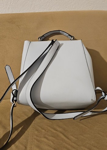 Minimalist Deri Sırt Çantası - Görsel 3