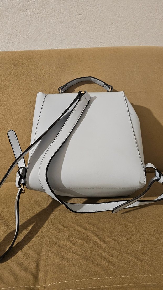 Minimalist Deri Sırt Çantası - Görsel 3