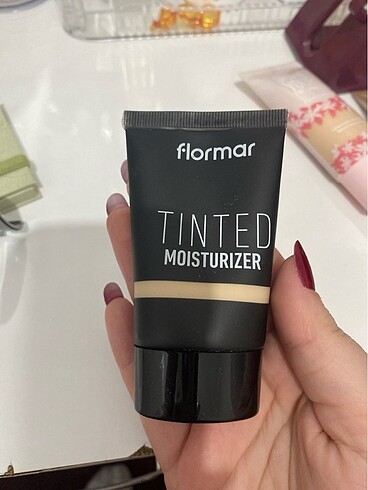 FLORMAR TINTED MOISTURIZER