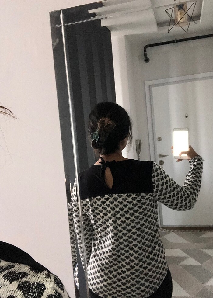 Kalp detaylı bluz - Görsel 2