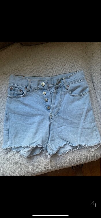 Orijinal Levis kot şort