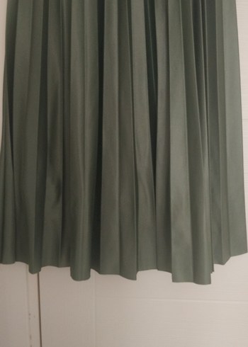 Yeşil Pilili Uzun Kadın Etek - Görsel 3