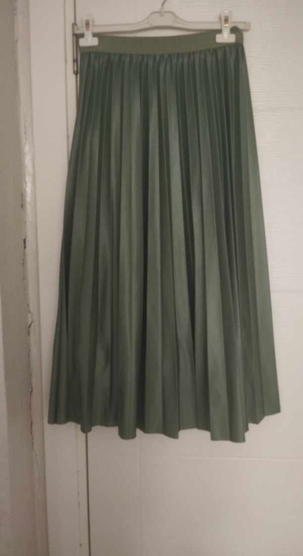 Yeşil Pilili Uzun Kadın Etek - Görsel 2