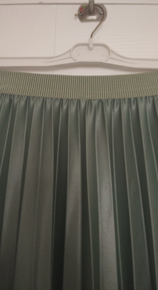 Yeşil Pilili Uzun Kadın Etek - Görsel 4