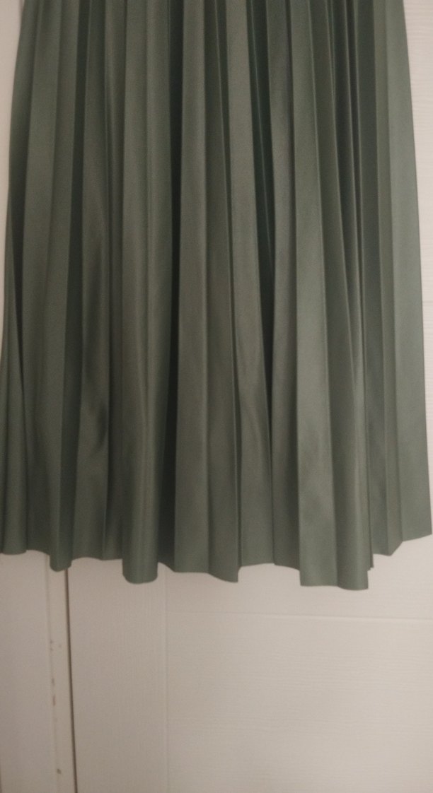 Yeşil Pilili Uzun Kadın Etek - Görsel 3