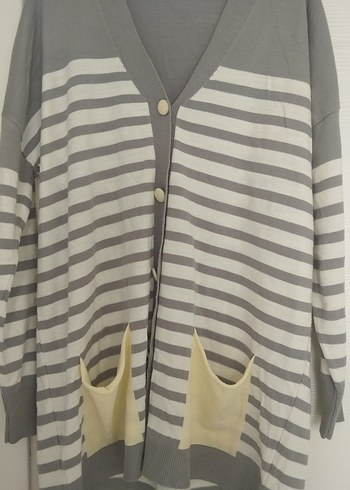 Gri Çizgili V Yaka Kadın Hırka - Görsel 4