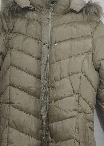 Kürk Detaylı Bej Uzun Kadın Kışlık Mont - Görsel 3