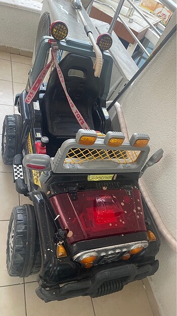 12 volt akülü araba