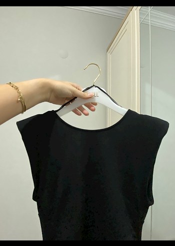 Siyah Drapeli Uzun Kolsuz Elbise - Görsel 3