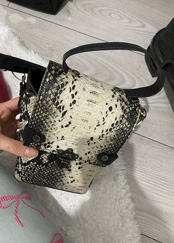 Gri Yılan Desenli Deri Kadın Çanta - Görsel 2