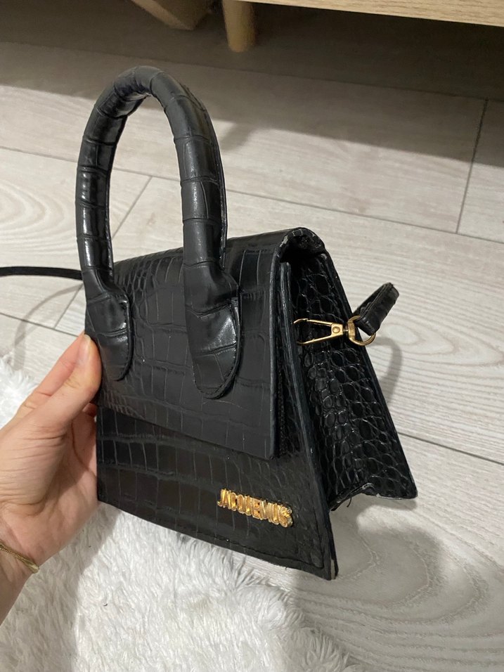 Siyah çanta - Görsel 2