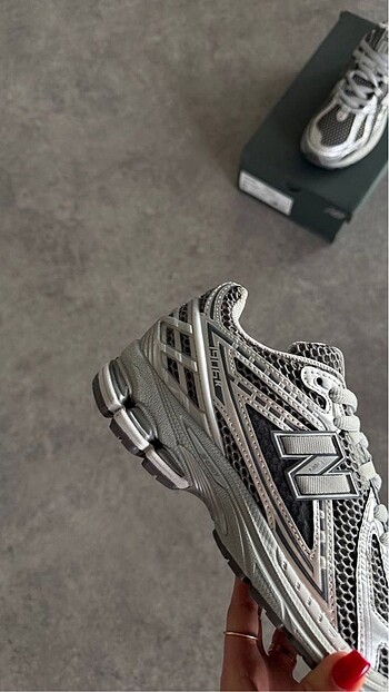 42 Beden New Balance 1906 r grey