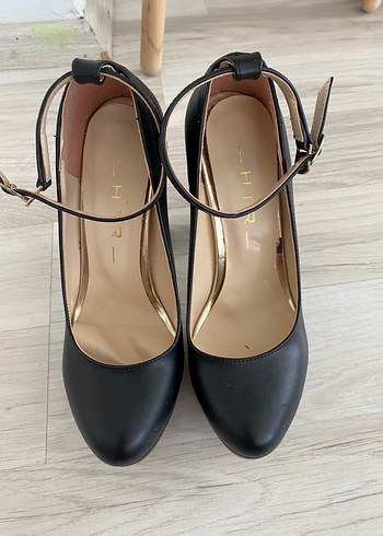 Diğer Siyah Tokalı Platform Topuklu Stiletto