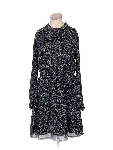 PreLoved Kısa Elbise %70 İndirimli.