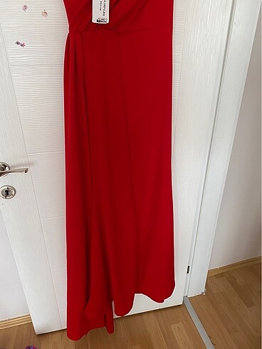 Kırmızı abiye - Görsel 5