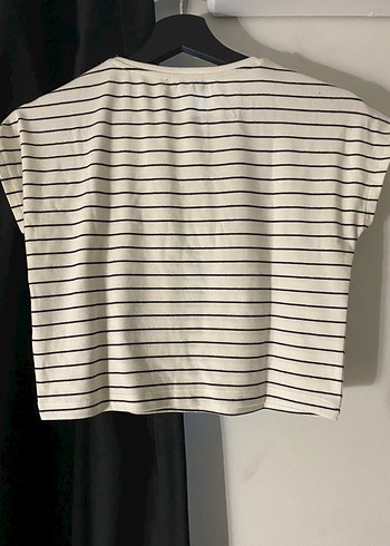 Kadın Beyaz Gri Çizgili Kısa Kollu Tişört - Görsel 3