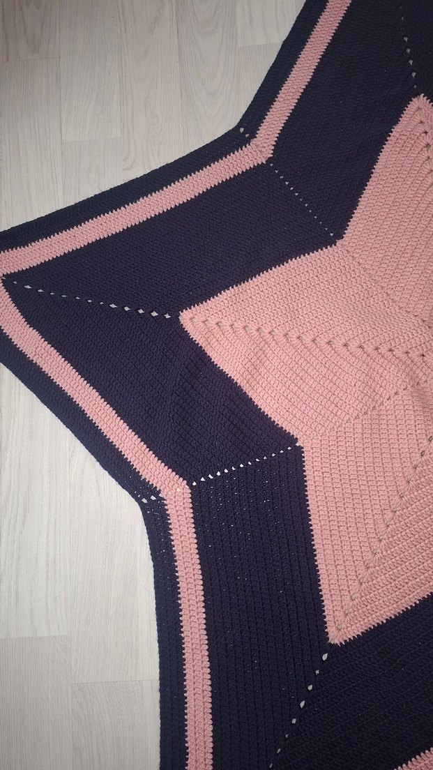 YILDIZLI KİLİM ÖRGÜ (135×135cm) - Görsel 2