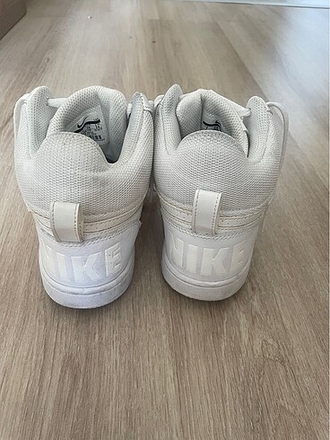 38 Beden Sneaker