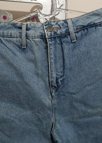 Mavi Düğmeli Bol Kesim Kadın Jean - Görsel 3