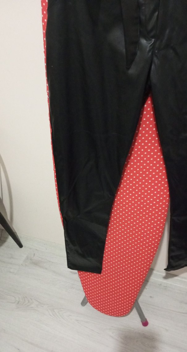 Kemerli Siyah Kadın Deri Pantolon - Görsel 4