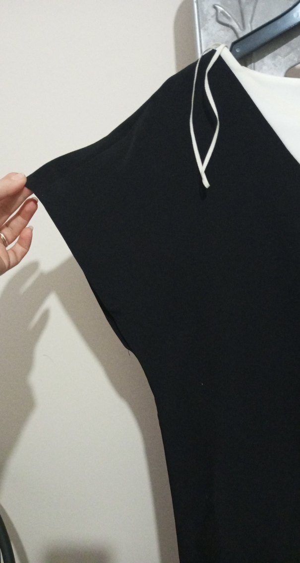 Beyaz Siyah Midi Elbise - Görsel 4