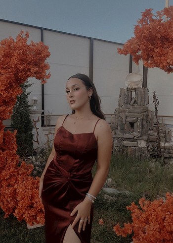 l Beden Bordo Drapeli Straplez Midi Abiye Elbise