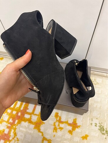 36 Beden siyah Renk Stradivarius ayakkabı