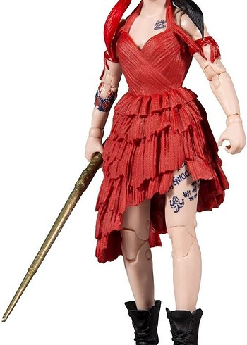 Kırmızı Elbiseli Harley Quinn Figürü