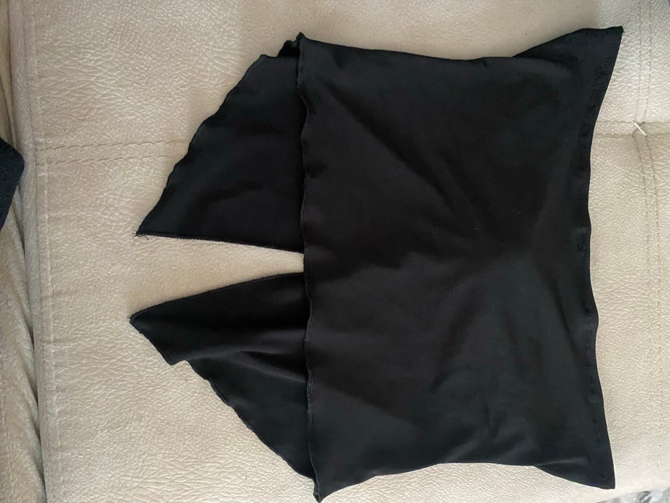 Siyah crop - Görsel 2