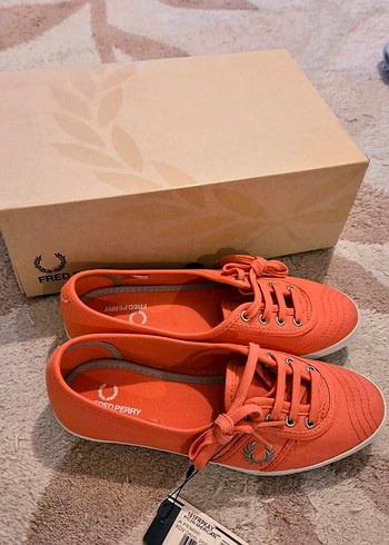 Fred Perry Orjinal Mercan Babet 36 numara
