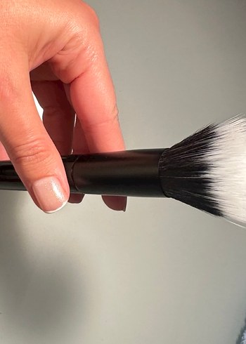 H&M STIPPLING BRUSH Allık,fondöten fırça - Görsel 3