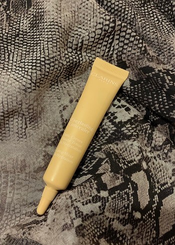 Clarins Kapatıcı