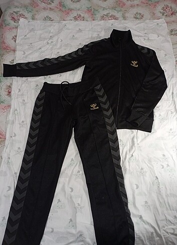 xs Beden Hummel orijinal eşofman takımı