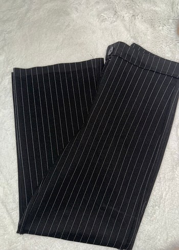 Diğer Kadın Siyah Çizgili Pilili Kumaş Pantolon