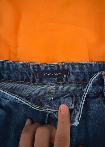 LC Waikiki Düğmeli Lacivert Denim Mini Etek