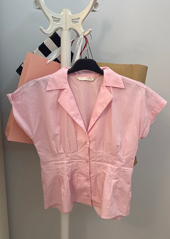 Zara Düğmeli Pembe Kısa Kollu bele oturmalı Keten Gömlek
