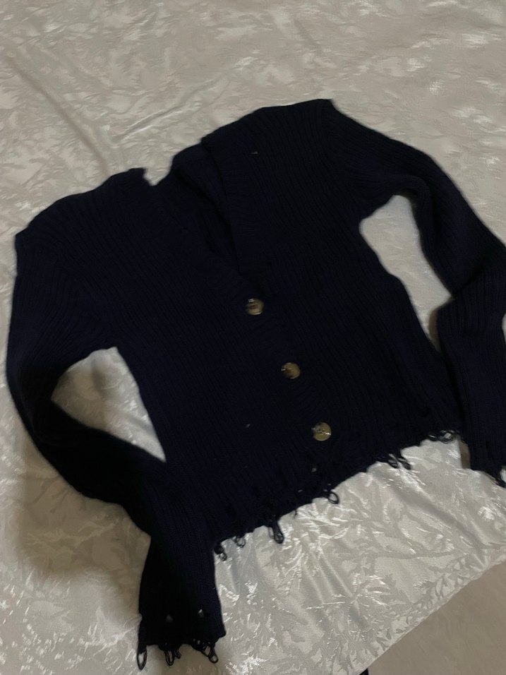 Düğmeli Siyah Gotik Kadın Triko - Görsel 2