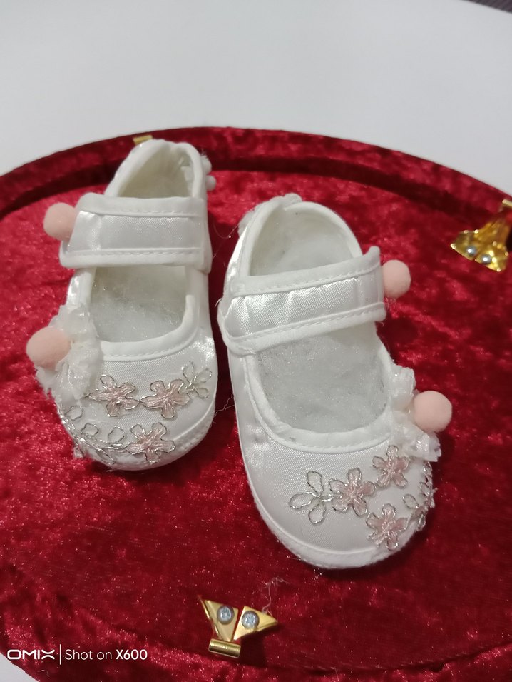 Kız Çocuk Beyaz Nakışlı Dantel Ayakkabı - Görsel 2
