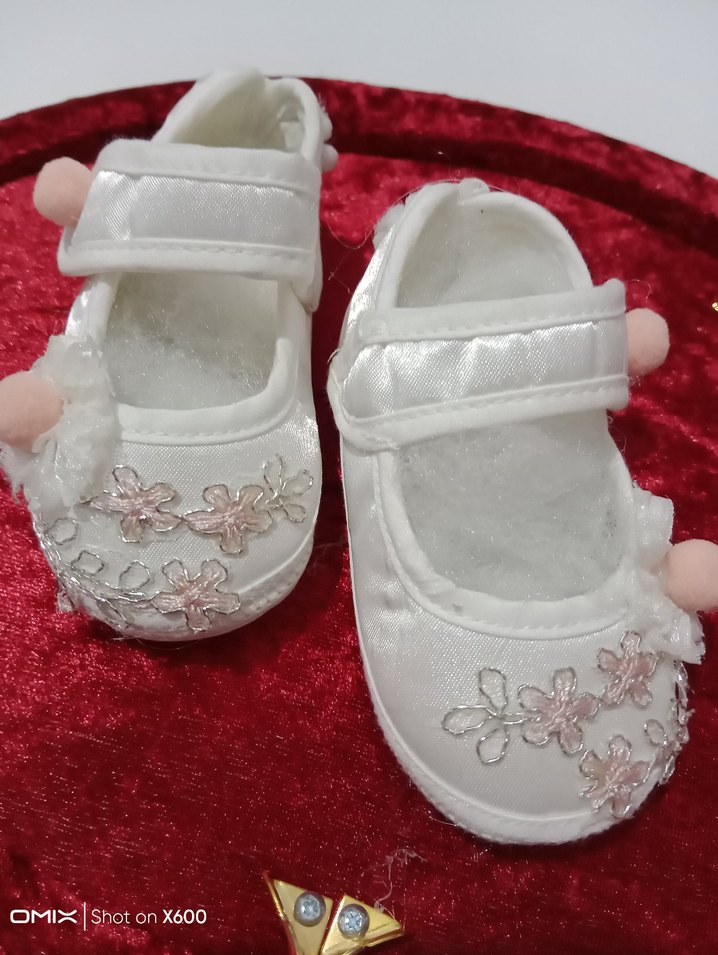 Kız Çocuk Beyaz Nakışlı Dantel Ayakkabı - Görsel 3