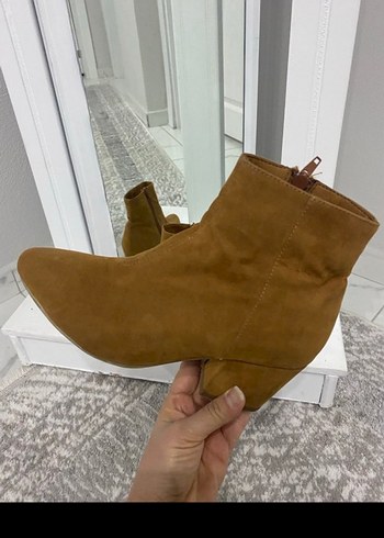Bej Süet Kadın Topuklu Bot - Görsel 2