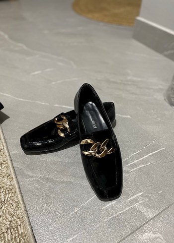 Klasik Zincirli Kadın Loafer