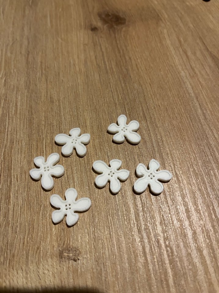 Çiçek Desenli Düğme - Görsel 2