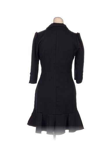 m Beden PreLoved Kısa Elbise %70 İndirimli.