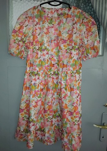 LC Waikiki Renkli k desenli elbise