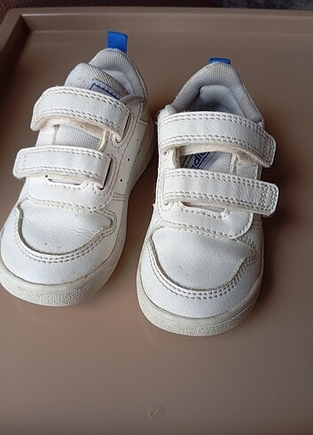 Adidas spor ayakkabı