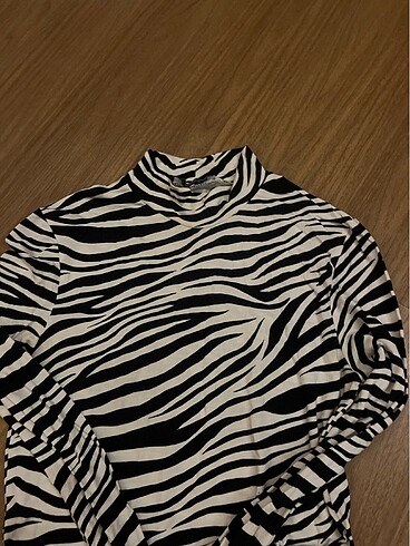 m Beden zebra desenli crop