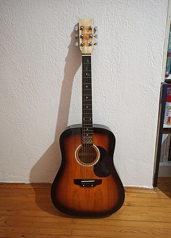 Akustik Gitar 