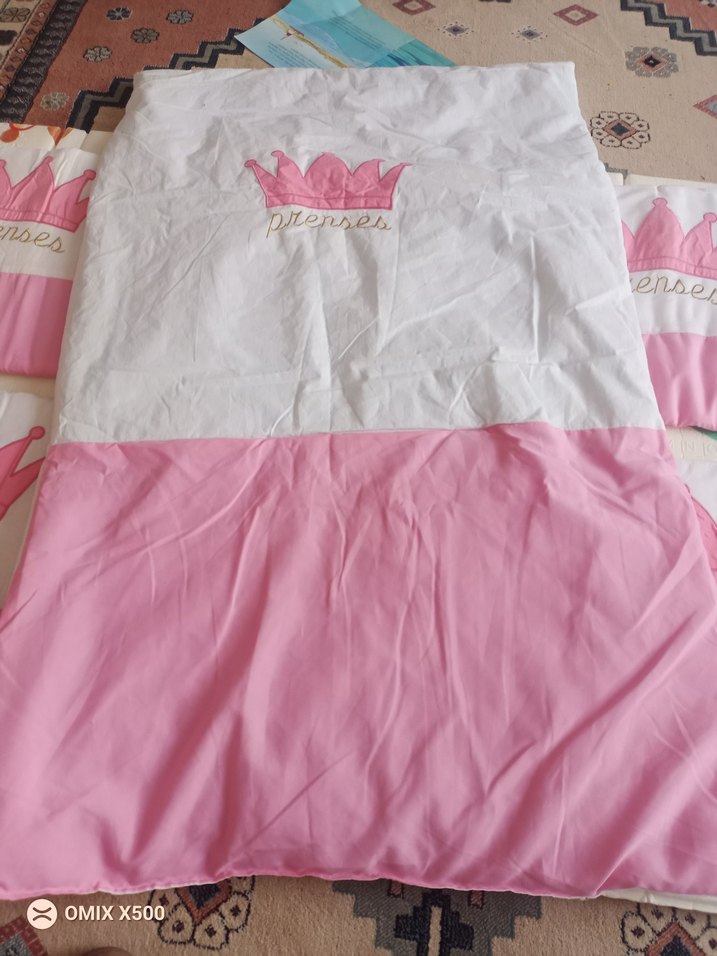 Pembe Baskılı Çocuk Uyku Seti - Görsel 4