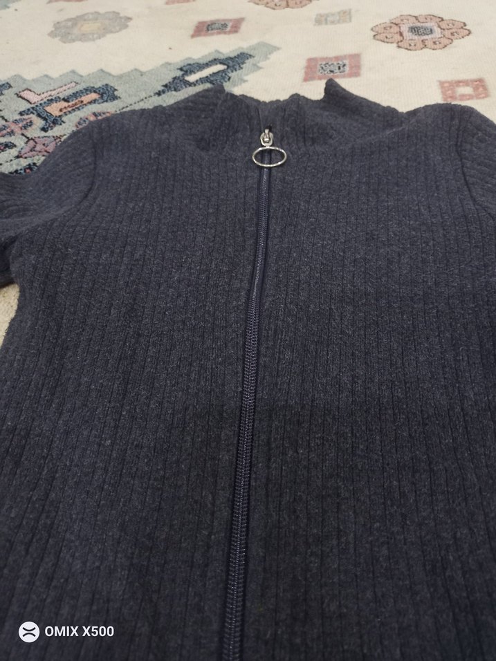 Gri Yüksek Yakalı Kadın Triko Hırka - Görsel 2